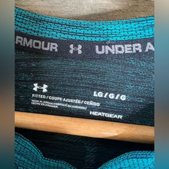 Under Armour Shirt - Picture 3 of 4